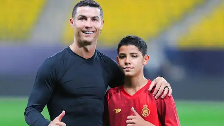 how tall is ronaldo jr