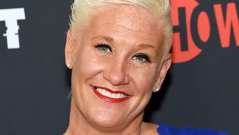 Anne Burrell was more than just a celebrity chef. With her vibrant personality, spiky blond hair, and unmistakable voice, she became a household name in the culinary world.